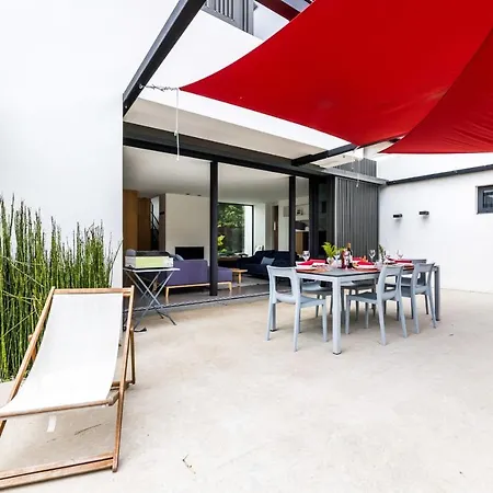 Villa LES PINS - KEYWEEK swimming pool garden biarritz Biarritz